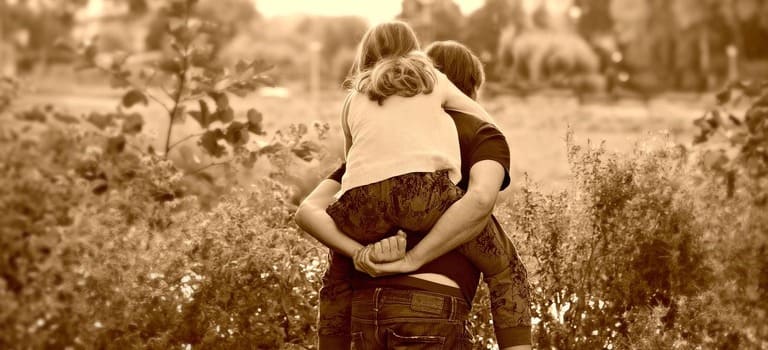 딸 업어주는 아빠