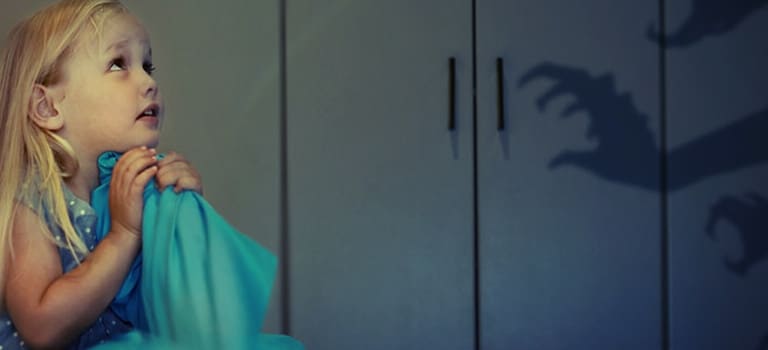 혼자 잠들기 무서움